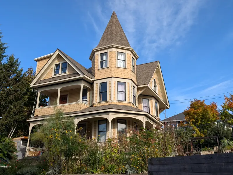 Campbell House (1898), 2203 30th Avenue